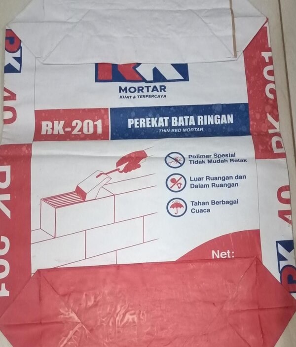 Karung semen mortar perekat