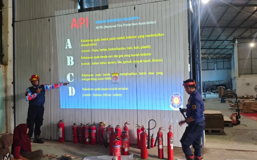 Kegiatan Pelatihan K3 Bersama Damkar Cileungsi - Edpack Karunia Persada 3